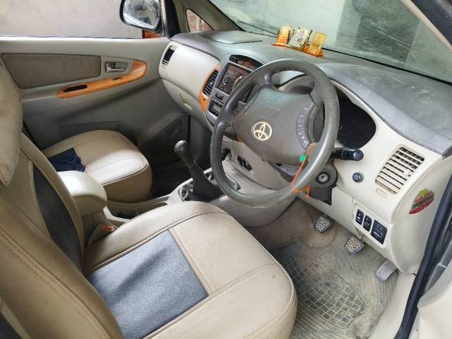 https://images10.gaadi.com/usedgaadi-sellcar/UsedCar/06a76394-4c9d-48f8-874c-fc3e1e5282b5/10962ae4-7b3f-4aca-b5e4-5028a3534251.jpg?imwidth=6402