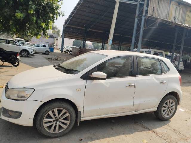 https://images10.gaadi.com/usedgaadi-sellcar/UsedCar/06cee90e-cc86-454f-bde5-242e5c1d944a/f4e9d057-99f8-43e6-83ba-f6de6ab6c829.jpg?imwidth=6400