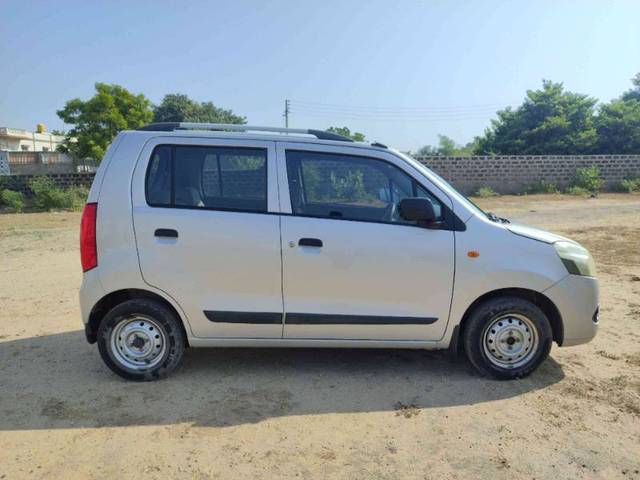 https://images10.gaadi.com/usedgaadi-sellcar/UsedCar/06f1d493-914e-4b6d-bc5b-331220a8df40/57b504cb-8d1b-42db-a510-4d402249d409.jpg?imwidth=6401