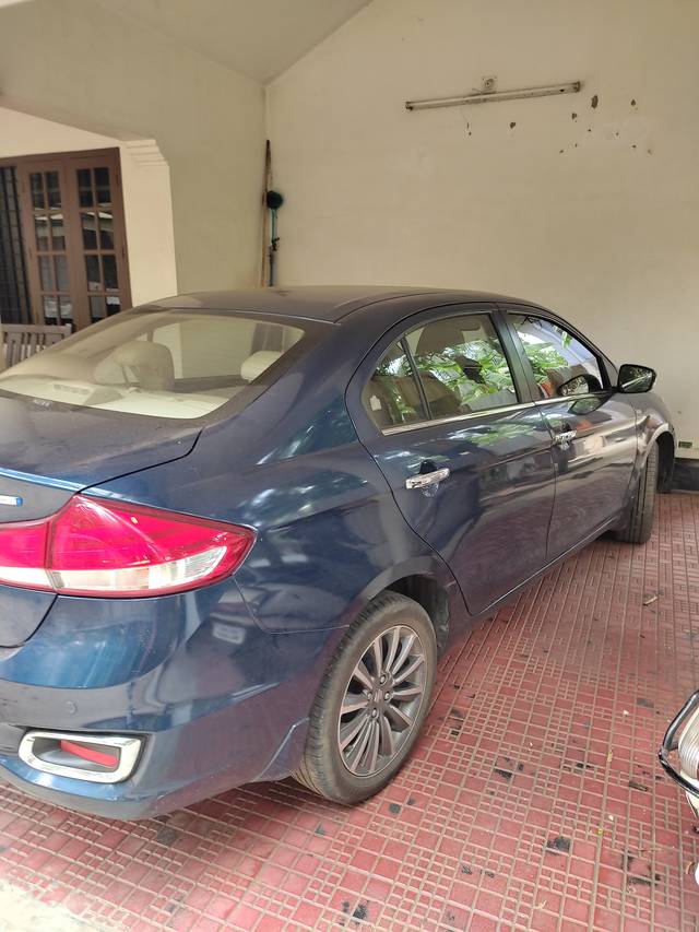https://images10.gaadi.com/usedgaadi-sellcar/UsedCar/078d6c00-dc90-41d3-a472-166c5ba32435/58f37fc6-82e5-4580-a089-1a6feedac406.jpg?imwidth=6401