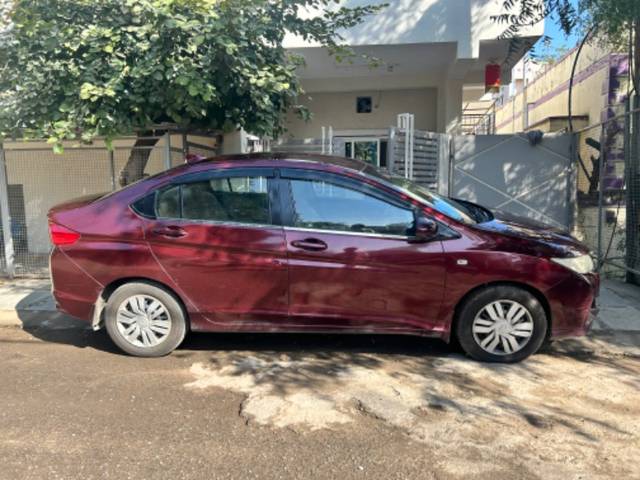 https://images10.gaadi.com/usedgaadi-sellcar/UsedCar/07caa9ae-fce0-4e13-82d4-dfa950af0f26/1d3b76c4-ff5a-4f38-b43e-870905f3bc35.jpeg?imwidth=6401