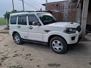 Mahindra Scorpio 2014-2022 Mahindra Scorpio S7 140 BSIV