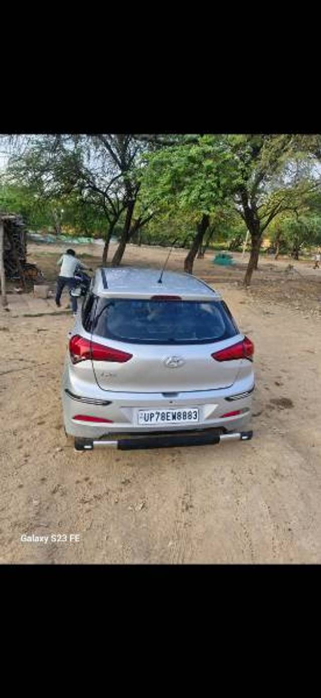 https://images10.gaadi.com/usedgaadi-sellcar/UsedCar/080ce177-6b29-4312-9812-e68d04807946/f22cbedd-acf4-412f-8f16-0fb6692b6cf7.jpg?imwidth=6400