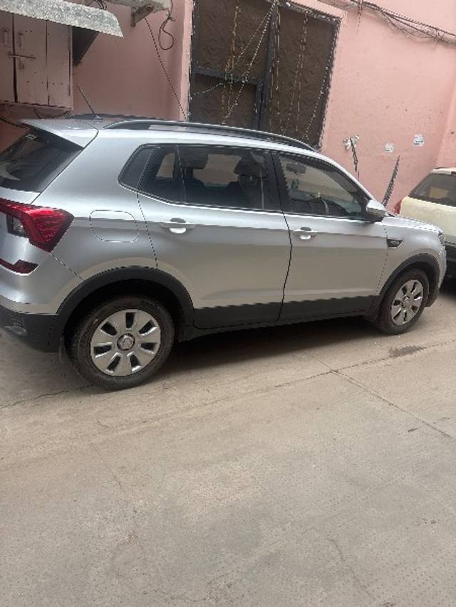 https://images10.gaadi.com/usedgaadi-sellcar/UsedCar/080d21c0-aac4-4a34-b895-828d9665efbb/1f1eef6b-1135-463e-a858-c672034bf248.jpg?imwidth=6400