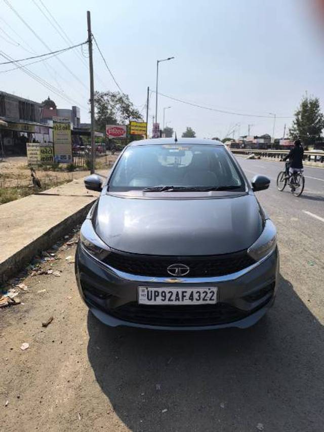 https://images10.gaadi.com/usedgaadi-sellcar/UsedCar/0814e618-7e5b-4ad4-8940-dbdb1928b1a4/b788843e-1d5b-4ea8-8b01-8903e87b6bcd.jpg?imwidth=6400