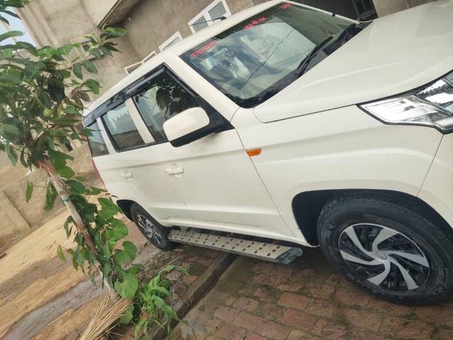 https://images10.gaadi.com/usedgaadi-sellcar/UsedCar/0833c48b-7b33-4f81-bbe4-0a08611cf91d/5205876b-fa42-4481-99d5-b46d69a6c3d3.jpeg?imwidth=6401