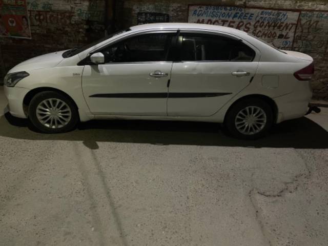 https://images10.gaadi.com/usedgaadi-sellcar/UsedCar/084ce840-585c-4ec9-97c0-fe754a5796c6/010c13d3-177d-4c61-affa-22704d2e09f4.jpeg?imwidth=6400