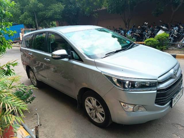 https://images10.gaadi.com/usedgaadi-sellcar/UsedCar/08a91b11-f1ef-4e15-8560-4eadd399bf84/9b9a7d5f-19c9-4cc7-8c0a-a87e36d83fb8.jpeg?imwidth=6400