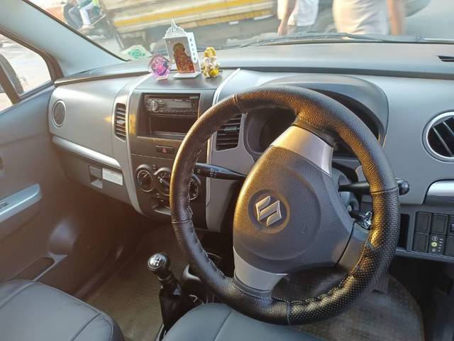 https://images10.gaadi.com/usedgaadi-sellcar/UsedCar/08c58057-f1fa-48f8-ab32-383ba1834841/2a36a78f-5b68-4a3b-86f3-d60ef59fae74.jpg?imwidth=6400