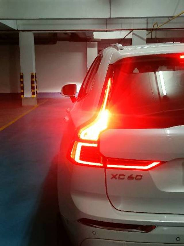 https://images10.gaadi.com/usedgaadi-sellcar/UsedCar/08d998e1-662f-4e75-9d0c-b6abb6f6ceff/760468ba-d454-4f77-bd4c-5cb540e76ebb.jpg?imwidth=6401