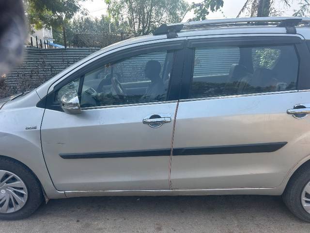 https://images10.gaadi.com/usedgaadi-sellcar/UsedCar/08e6ad05-ae3f-4f7c-a471-073e296a4043/6628fe22-75e4-463f-8a1e-52632f9fd602.jpeg?imwidth=6402