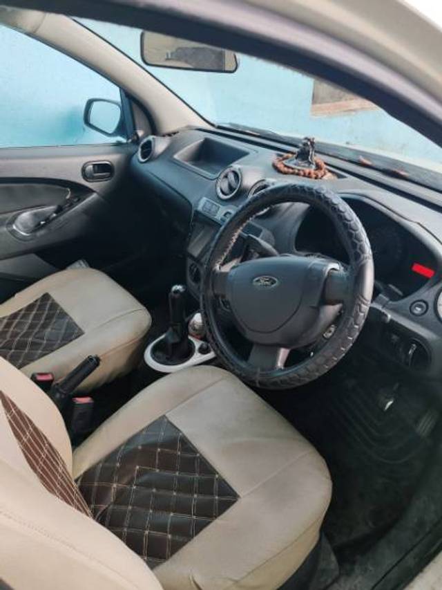 https://images10.gaadi.com/usedgaadi-sellcar/UsedCar/090af494-bd39-42c8-8e7c-6819b2548aab/cb7c5647-71a1-4f4a-b040-e8a7d505ae7e.jpg?imwidth=6401