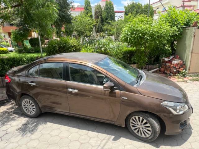 https://images10.gaadi.com/usedgaadi-sellcar/UsedCar/09ad7aa5-32bf-483e-afc5-34329ffdd88c/cfb0b7f1-eaf2-468d-8762-cad330babf29.jpg?imwidth=6400