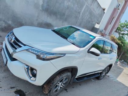 Toyota Fortuner 2.7 2WD AT BSIV