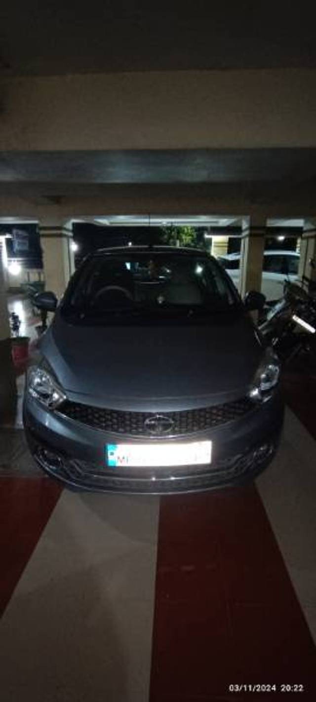 https://images10.gaadi.com/usedgaadi-sellcar/UsedCar/09d28b60-b415-42ab-b85a-3aec57c1d5df/db7a583c-b3f7-4d10-b7d5-e3e631aac01f.jpg?imwidth=6402