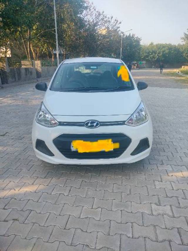 https://images10.gaadi.com/usedgaadi-sellcar/UsedCar/09eea631-f86c-4c65-8651-f36e1f597090/f628996e-8925-4115-acae-4a51f1967033.jpg?imwidth=6400