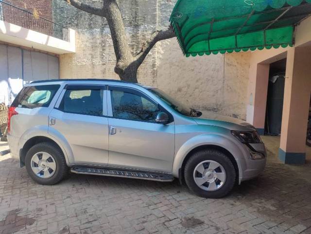 https://images10.gaadi.com/usedgaadi-sellcar/UsedCar/0a3fe2cc-18c4-4cba-bd52-eb7482ec9cd1/48416372-3fac-4f32-968d-bf19c7c48a47.jpeg?imwidth=6401