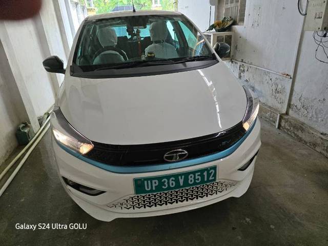 https://images10.gaadi.com/usedgaadi-sellcar/UsedCar/0a434272-0700-41f6-8d6a-a0d9e6b491c9/9a6f7dc8-cf91-41fb-961a-64da077baca1.jpg?imwidth=6400