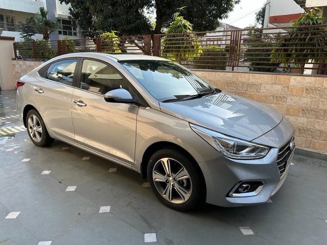 https://images10.gaadi.com/usedgaadi-sellcar/UsedCar/0abd1a24-a52a-4cc5-883a-a772d66c0c38/abbd0718-7ab5-4839-9c57-f8e1c891da20.jpg?imwidth=6400