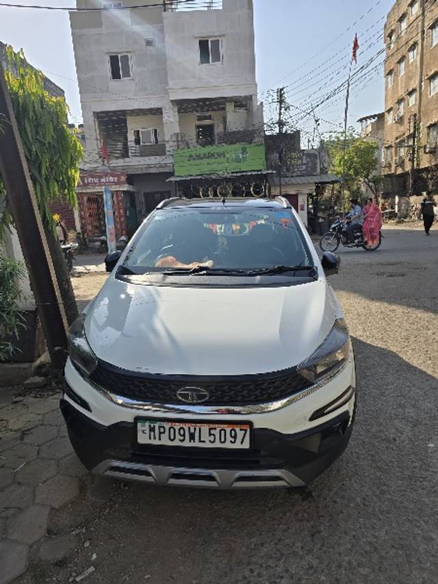 https://images10.gaadi.com/usedgaadi-sellcar/UsedCar/0b20c869-5350-433c-b3fe-2cf029fb5198/52de03e5-714d-4a2f-a46a-182bc2d3059b.jpeg?imwidth=6400