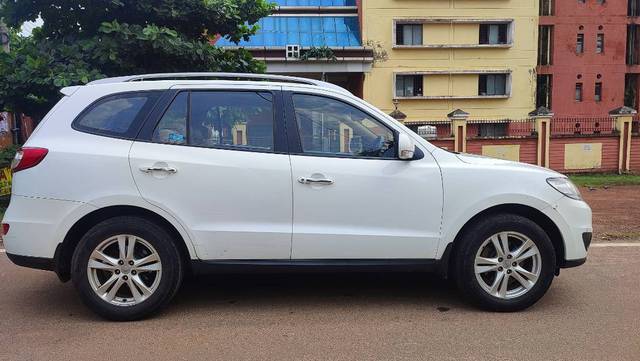 https://images10.gaadi.com/usedgaadi-sellcar/UsedCar/0b76a5ab-ea4e-4eb5-b462-a2ce10d174e4/4422b750-3114-4d55-97cf-13be64465325.jpg?imwidth=6401