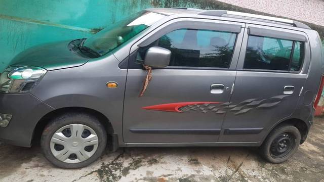 https://images10.gaadi.com/usedgaadi-sellcar/UsedCar/0c388905-8065-4a29-b447-fe7f195b4dca/39781791-6e99-4489-9658-9c0e590c31f0.jpg?imwidth=6400