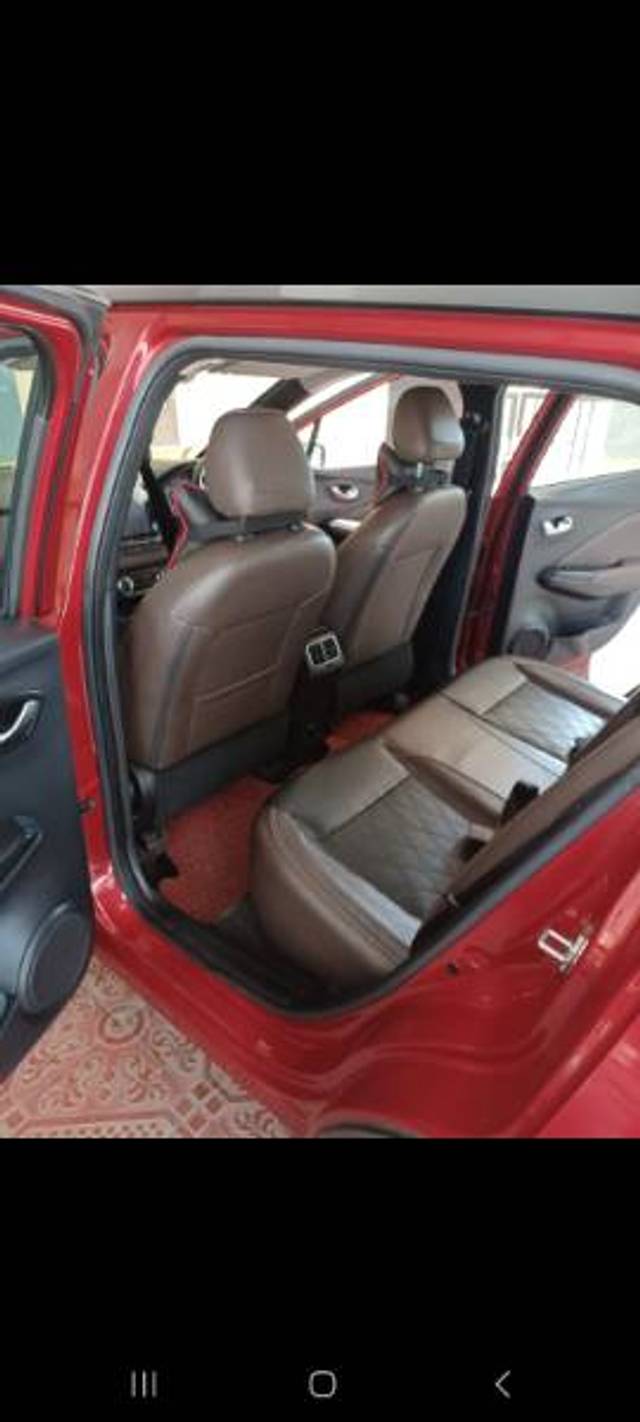 https://images10.gaadi.com/usedgaadi-sellcar/UsedCar/0c4c7b19-716f-4203-8168-771ce38cba9c/05c3a97e-1aee-499c-8b79-d52d5a02c504.jpg?imwidth=6401