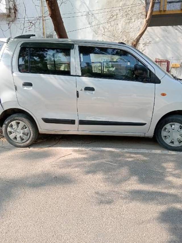 https://images10.gaadi.com/usedgaadi-sellcar/UsedCar/0cec1e8e-b8a1-460d-9280-b9e3e1ddf68e/d3fba35c-8b73-4b75-9e97-cec56dc53d5a.jpg?imwidth=6401