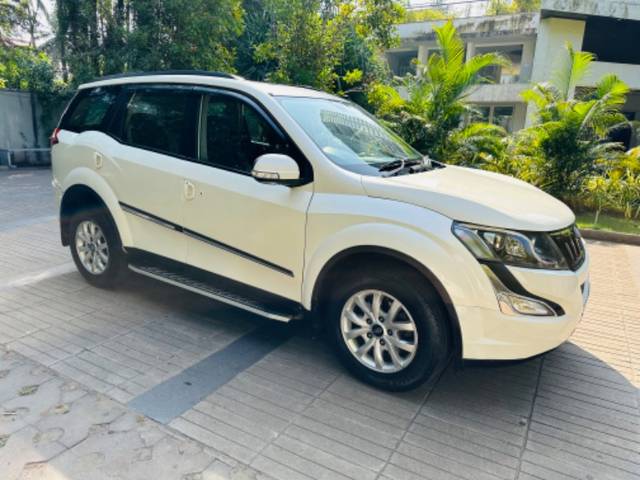 https://images10.gaadi.com/usedgaadi-sellcar/UsedCar/0d48d0bf-cf0a-4dc4-bb37-e421c227d5eb/87e321ee-caf8-4de5-a8d9-7b8877fa09df.jpeg?imwidth=6400