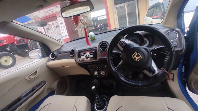 https://images10.gaadi.com/usedgaadi-sellcar/UsedCar/0d67076c-3895-4875-bce8-7a6c3f97496b/97247d79-bd8c-4df4-b0b9-85413facc533.jpeg?imwidth=6401