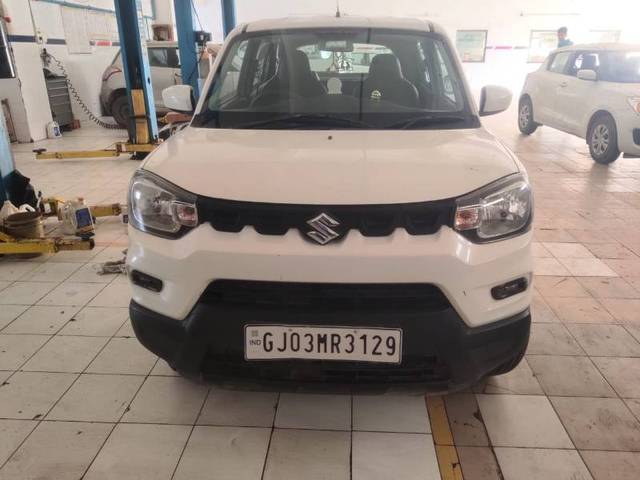 https://images10.gaadi.com/usedgaadi-sellcar/UsedCar/0da603ff-08d2-482d-a428-546d5c98b635/92069535-e5dc-4080-866d-967b5ae7eba2.jpg?imwidth=6400