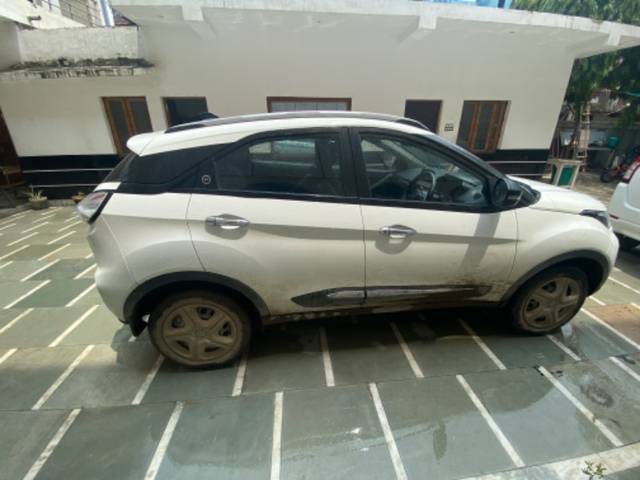 https://images10.gaadi.com/usedgaadi-sellcar/UsedCar/0dac1574-0718-4dea-b951-f2f44fd035da/6788788f-3fd0-4e85-97e2-363df8a102b9.jpeg?imwidth=6402