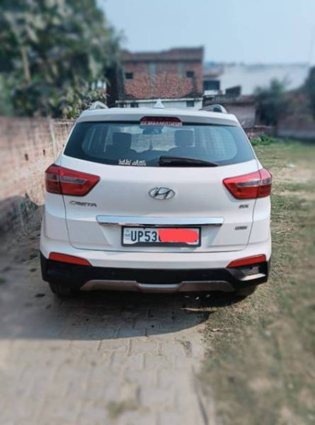 https://images10.gaadi.com/usedgaadi-sellcar/UsedCar/0dac4678-a75c-4f4d-9d81-a35cf9851fc8/b072bcd6-e6f3-4179-bd94-056646197ab6.jpg?imwidth=6401