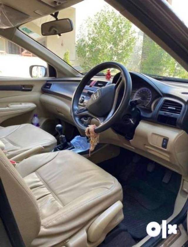 https://images10.gaadi.com/usedgaadi-sellcar/UsedCar/0dc49985-ef21-43c5-8e33-062d64d9dfa9/3cab1e71-e5d8-47cf-879a-0e5384f1f66e.jpeg?imwidth=6402