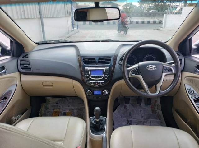https://images10.gaadi.com/usedgaadi-sellcar/UsedCar/0de172eb-d1f6-4c24-859a-8f27761bc5c3/69b94d8f-c8e8-460f-b47c-466517696c53.jpg?imwidth=6401