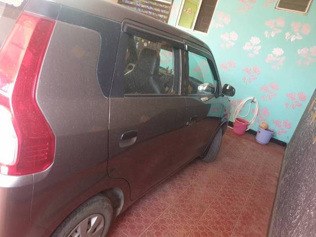 https://images10.gaadi.com/usedgaadi-sellcar/UsedCar/0dfbc035-b337-41a6-baa9-1ba7f10d4910/aca5daa9-5bed-481e-bd99-0610f3f81fb4.jpg?imwidth=6401
