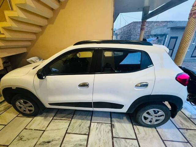 https://images10.gaadi.com/usedgaadi-sellcar/UsedCar/0e3fe575-a287-4352-99dd-6139fdd844c6/edab1175-077c-4042-a32b-46c15063b1b8.jpg?imwidth=6401