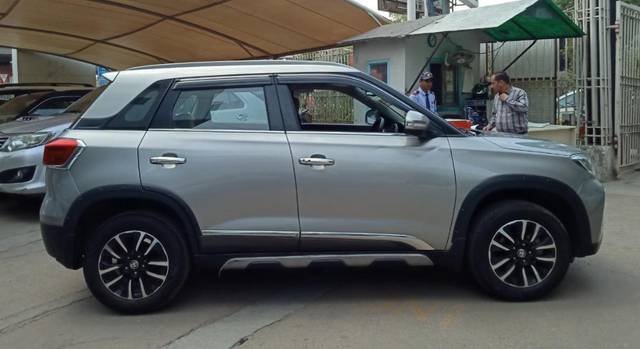 https://images10.gaadi.com/usedgaadi-sellcar/UsedCar/0e58f675-aef7-43ce-860b-5388e98613b1/2dc44d07-8942-48a9-93d6-52897be5ef94.jpeg?imwidth=6401