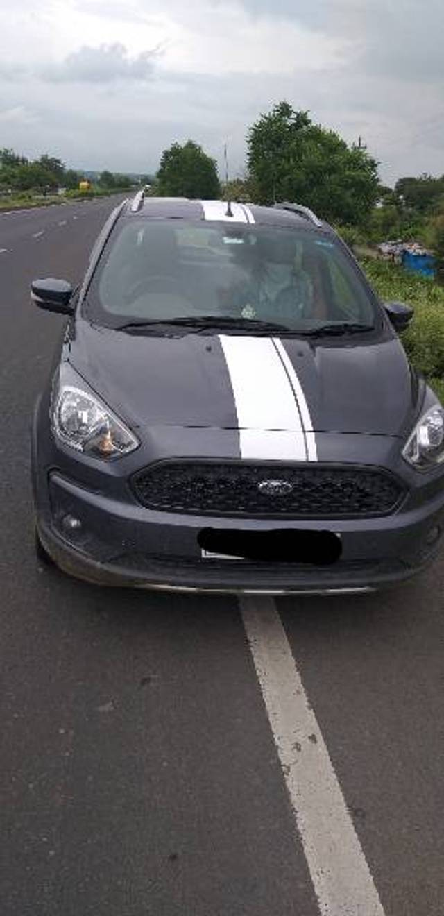 https://images10.gaadi.com/usedgaadi-sellcar/UsedCar/0e59c69c-9ce5-491a-88df-e102a221c311/465c4c9a-964f-463c-8828-a1abaf6f9b3a.jpg?imwidth=6400
