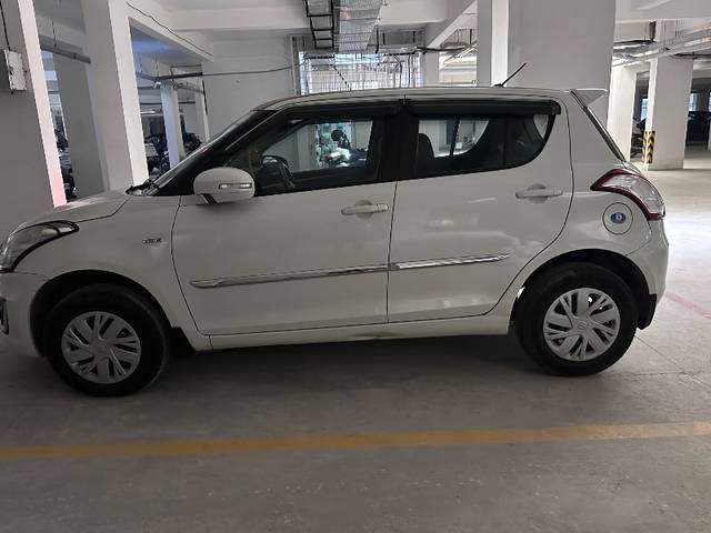 https://images10.gaadi.com/usedgaadi-sellcar/UsedCar/0e62ed7b-e352-48c0-a19a-d33b148efe93/9ffc55db-ac4e-44d1-9175-be94f12e6720.jpeg?imwidth=6402