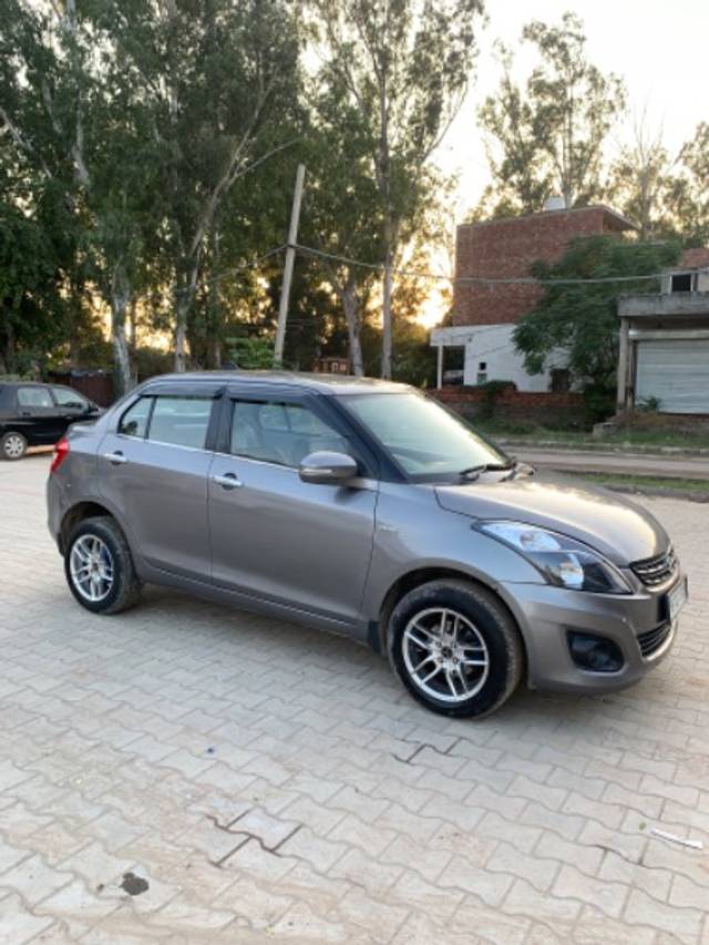 https://images10.gaadi.com/usedgaadi-sellcar/UsedCar/0eb49306-f2ee-4d45-8e8f-7fcb2793a829/a5e2b763-f7da-42b5-bd9f-0373008499c1.jpeg?imwidth=6400