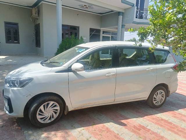 https://images10.gaadi.com/usedgaadi-sellcar/UsedCar/0ed1b7bd-fbd6-4eb7-9dcc-f2d47ede97b6/02e3a5f8-9272-41d2-8007-8065a2b589f8.jpg?imwidth=6400