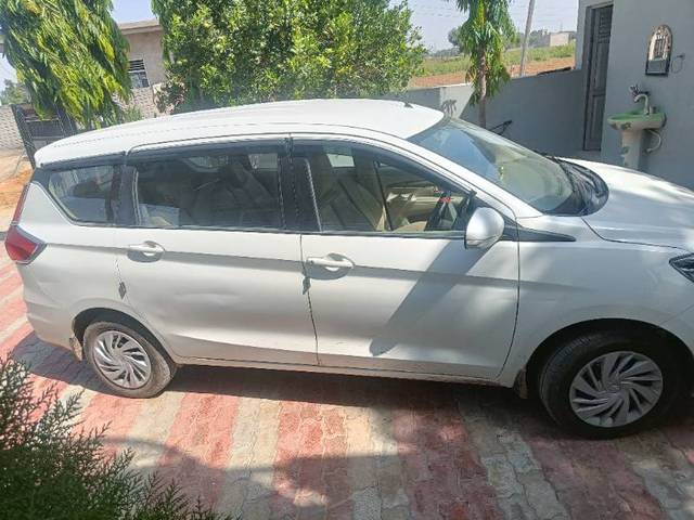 https://images10.gaadi.com/usedgaadi-sellcar/UsedCar/0ed1b7bd-fbd6-4eb7-9dcc-f2d47ede97b6/570b3fc7-cbb1-46da-a73c-076eca909447.jpg?imwidth=6401
