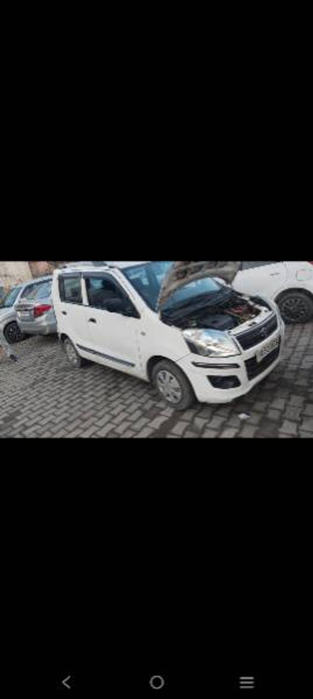 https://images10.gaadi.com/usedgaadi-sellcar/UsedCar/0f2d4151-5fe4-4830-9ad0-82a6fe83b07c/0179346b-418b-4454-ae13-124a3cb8ac0e.jpg?imwidth=6400