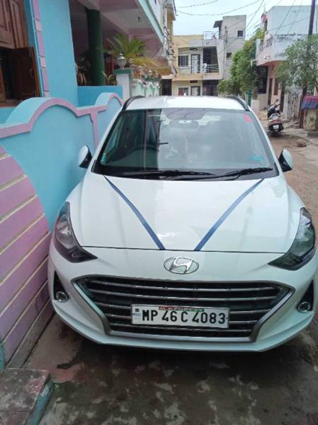 https://images10.gaadi.com/usedgaadi-sellcar/UsedCar/0fa0061d-a56c-45e3-b753-7970f71da689/b3bb021e-6f25-4476-93e4-bf21ca9a808f.jpg?imwidth=6401