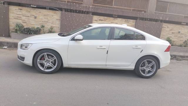 https://images10.gaadi.com/usedgaadi-sellcar/UsedCar/0fae00af-4424-4bd2-a455-7bd92157d119/83c0b1ac-5c69-4702-95d3-eef91ef38d1c.jpeg?imwidth=6401