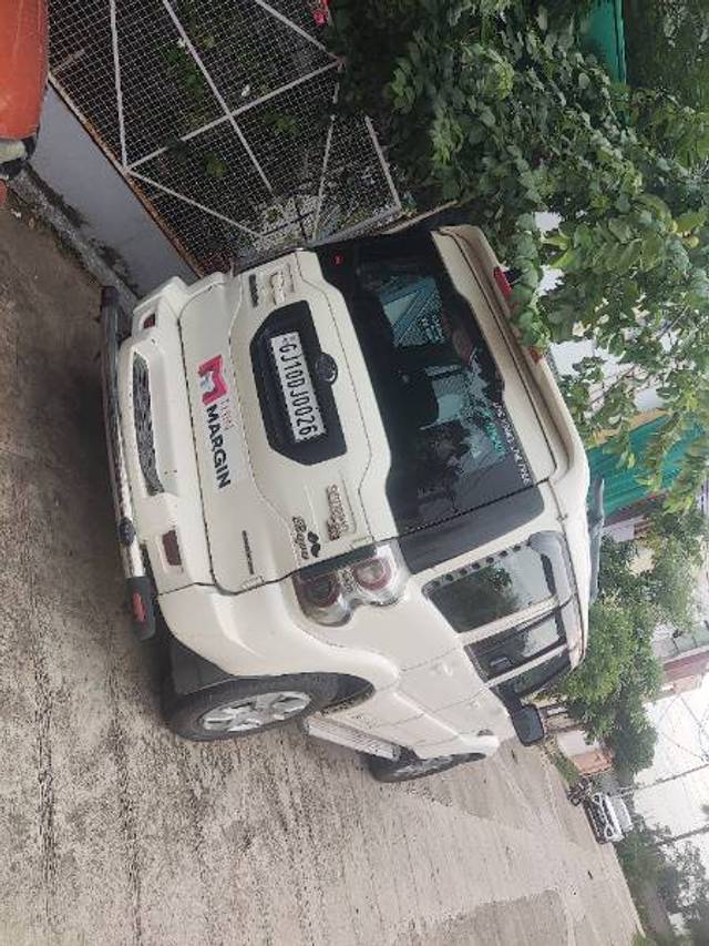 https://images10.gaadi.com/usedgaadi-sellcar/UsedCar/0fba4afe-9722-4014-a667-81008e04821a/846648db-fafc-47c6-b9dc-acc87518f4ab.jpg?imwidth=6402