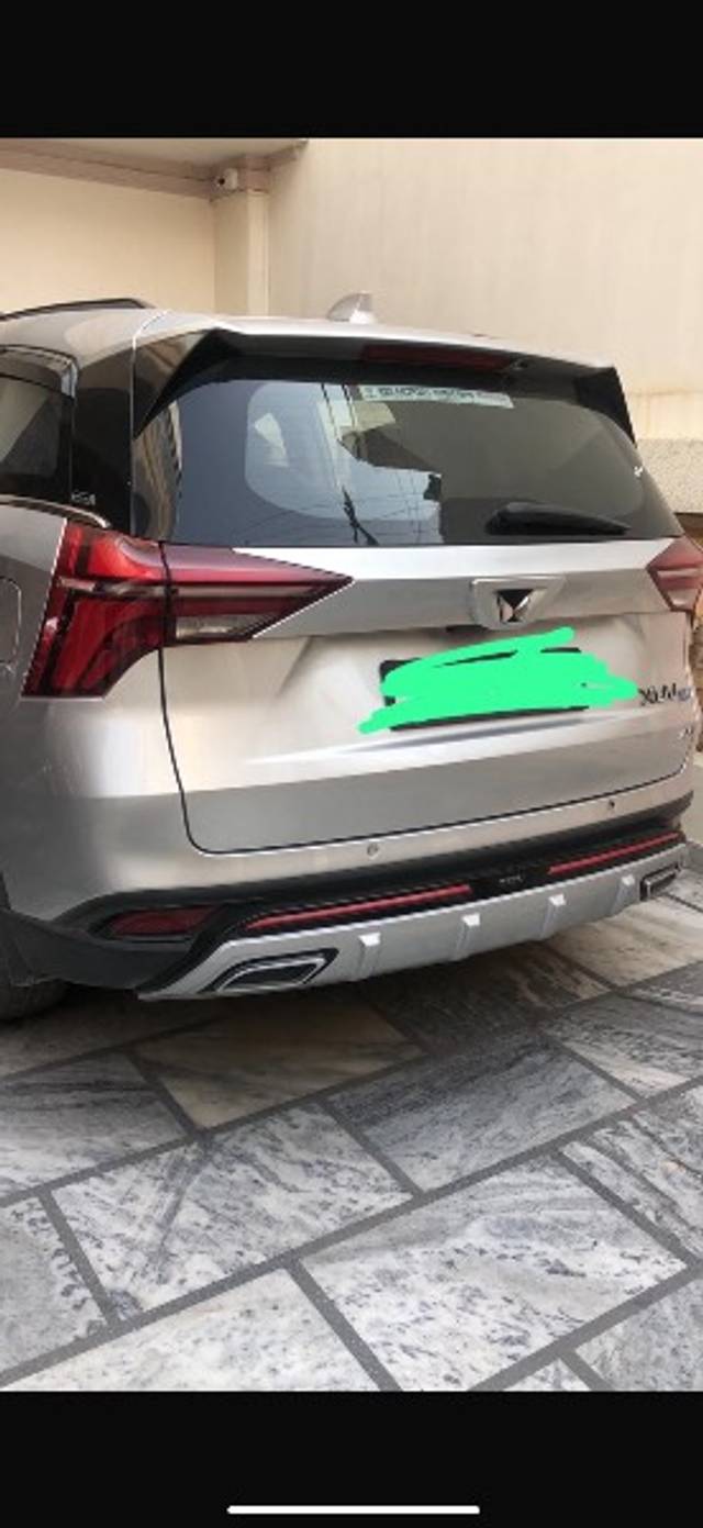 https://images10.gaadi.com/usedgaadi-sellcar/UsedCar/0fd7bf62-f351-49b6-836f-529e0c9d279c/82208f76-1d49-4e6d-8438-0ab594a8ac9c.png?imwidth=6400