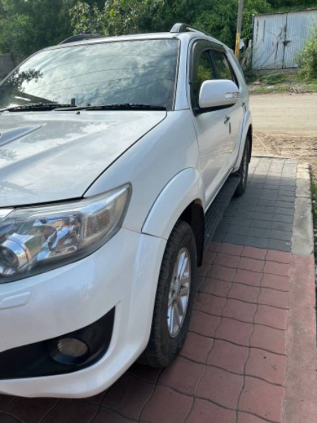 https://images10.gaadi.com/usedgaadi-sellcar/UsedCar/100ff9e3-dafe-4fc8-8bd9-27bbfe733ebb/b8f45bce-0e4e-46c2-a335-0487dea2f4ba.jpg?imwidth=6400