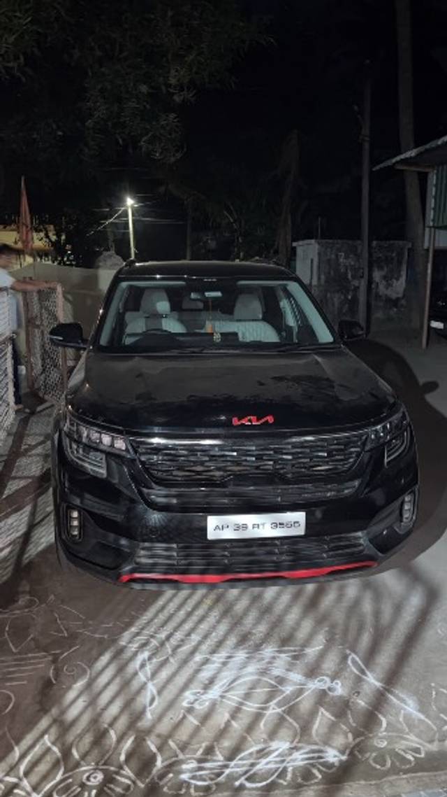 https://images10.gaadi.com/usedgaadi-sellcar/UsedCar/1050ce8e-f3e9-46ee-b11a-783ec92a32fc/7e1d1e49-8d45-45fe-8a9e-f7827c4b23f9.jpeg?imwidth=6402